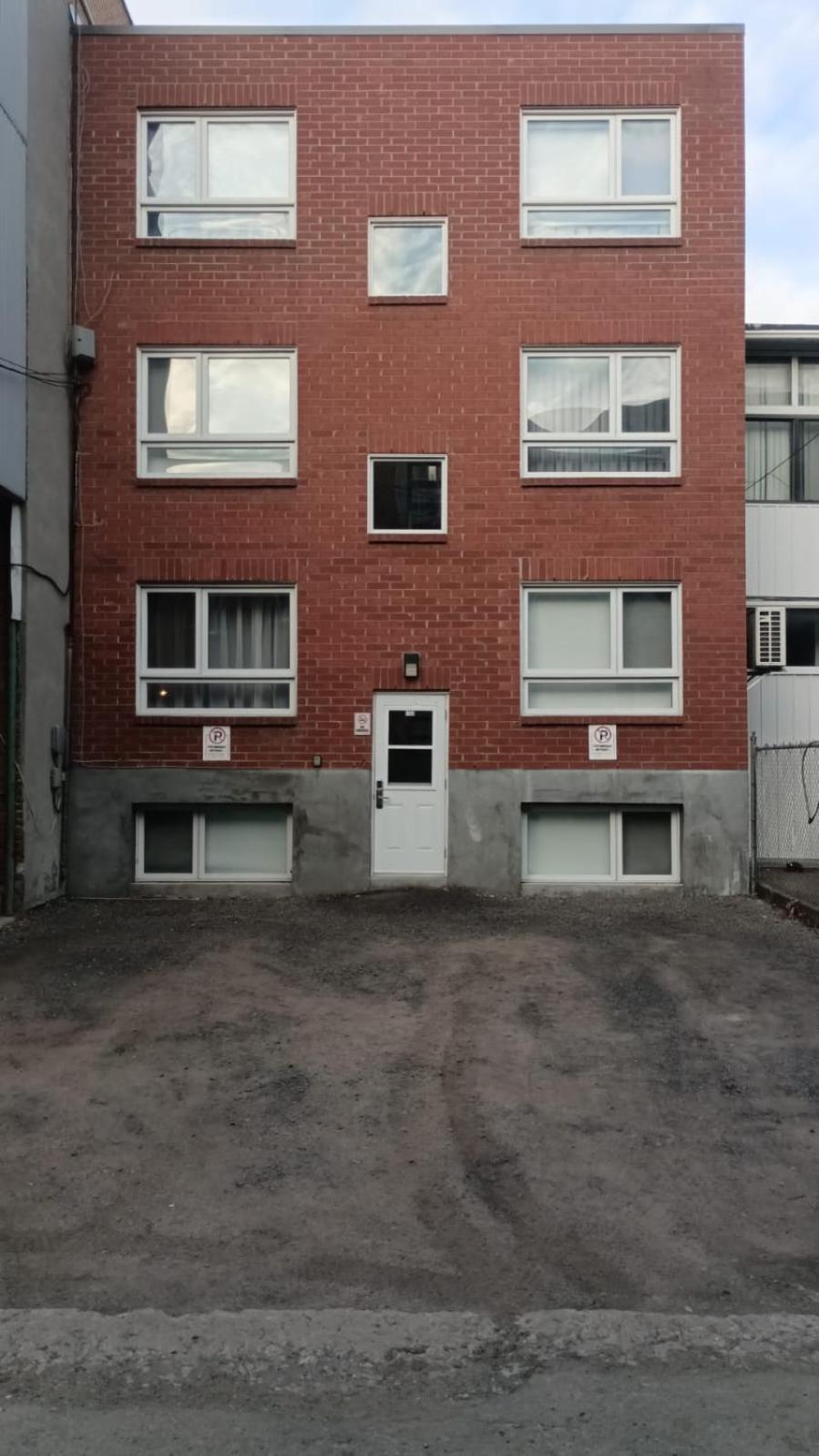 Romantic Studio In The Heart Of Little Italy By Den Stays Montreal Exterior photo
